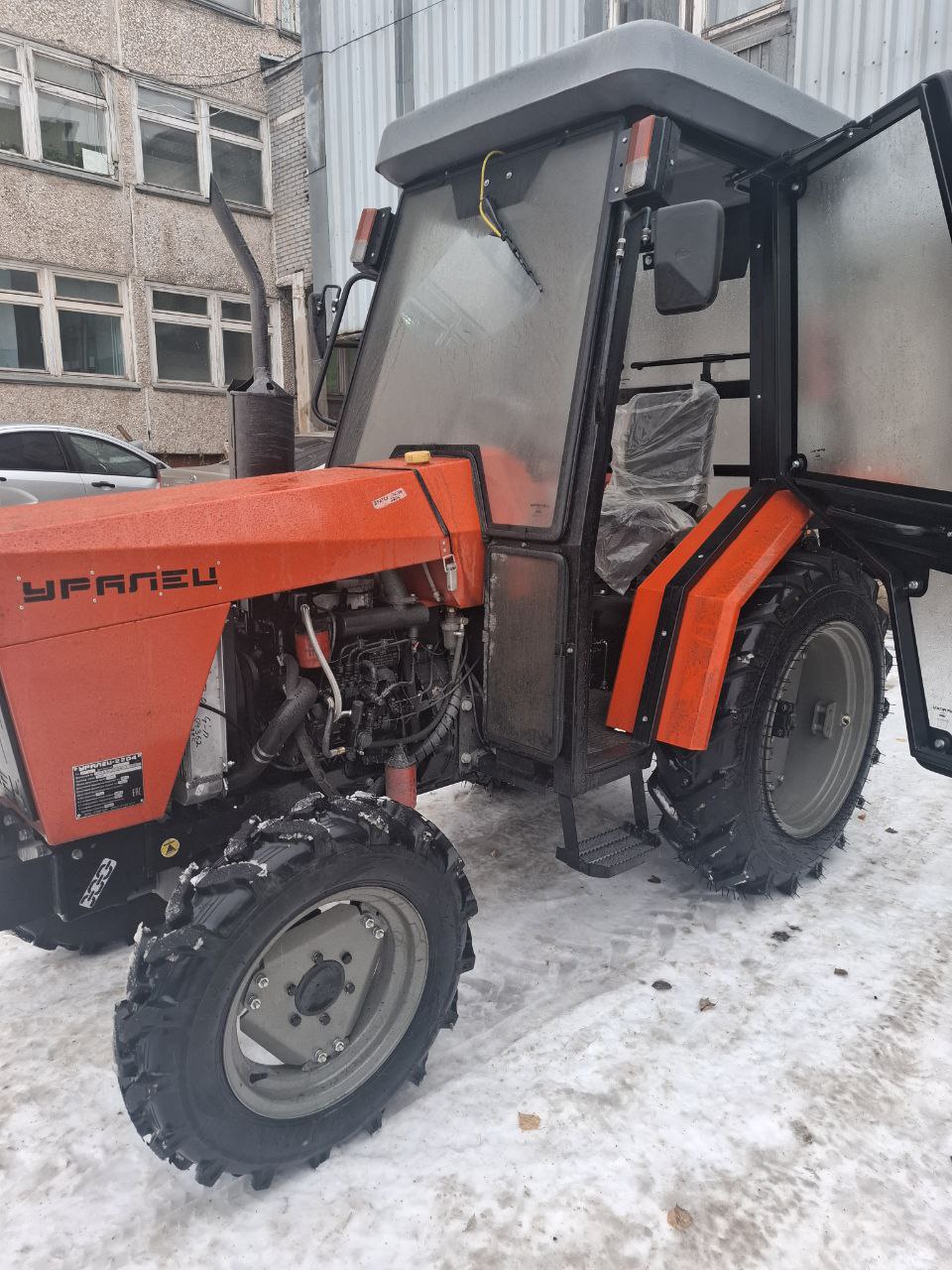 photo 5258302991796736505 y